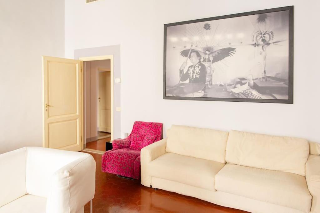 Elegant Apartment Near Piazza Della Signoria Florence Exterior photo