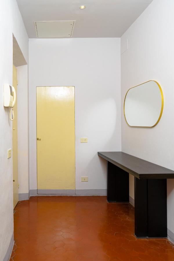 Elegant Apartment Near Piazza Della Signoria Florence Exterior photo